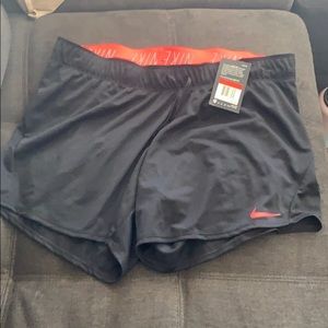 NIKE WOMENS DRY SHORTS sz L Black/neon pink combo